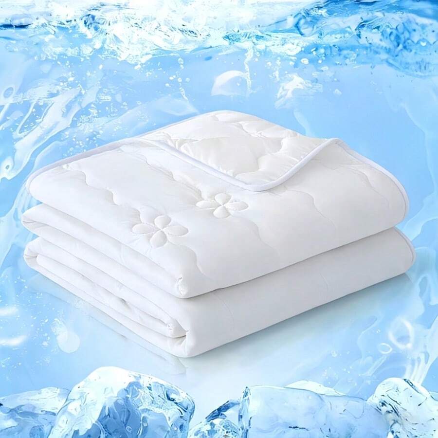 1pc Silky Soft Summer Quilt, Lightweight & Breathable, Solid Color Minimalist Design, Soft & Skin-Friendly, Suitable For Home Bedroom, Sofa, Hotel, Air Conditioning - White - View 1