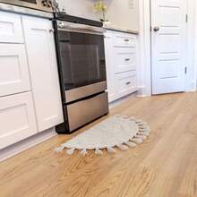 Hermosa alfombra bohemia con borlas para tu baño suave tapete de medio círculo 100% algodón se adapta perfectamente a tu hogar una bonita alfombra de ganchillo antideslizante y absorbente ideal - Beige - Ver 5
