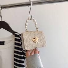 petit blanc cassé
