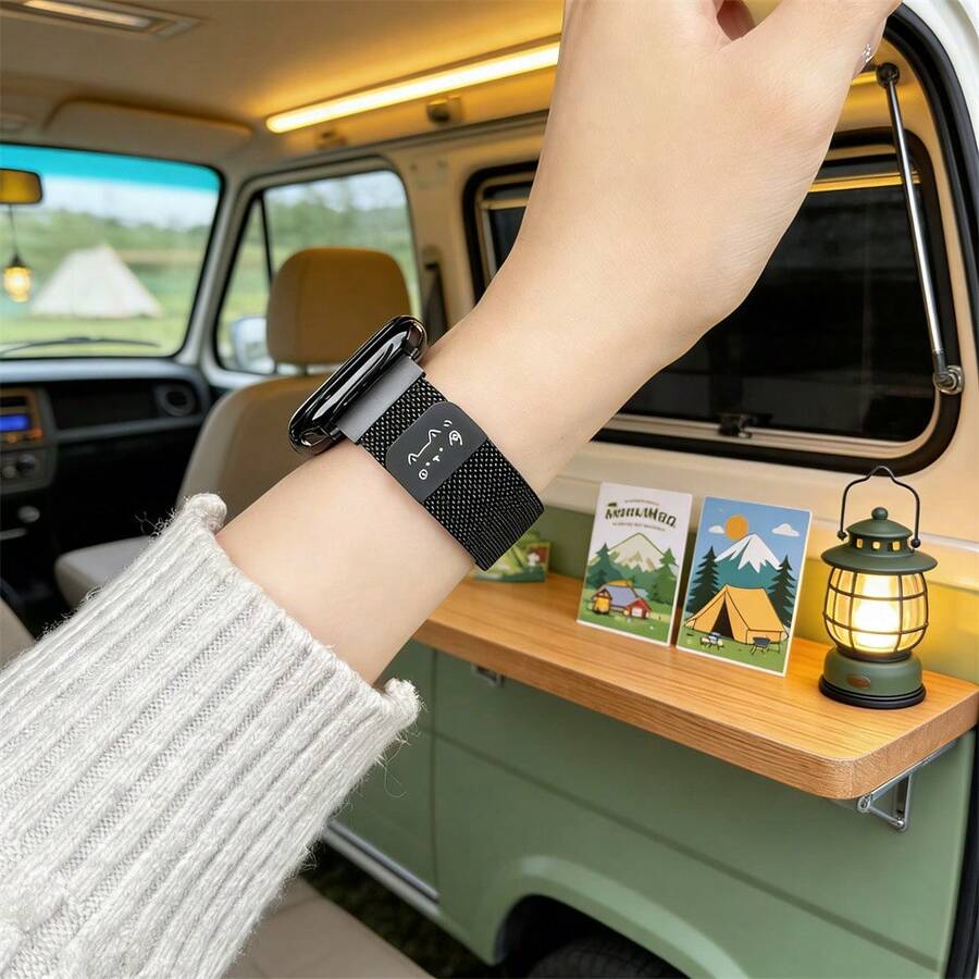 Dây đeo kim loại hình mèo hoạt hình, thiết kế lưới thoáng khí, tương thích với Apple Watch Series 1/2/3/4/5/6/7/8/9/10/SE/Ultra, phù hợp với các kích thước 38mm 40mm 41mm 42mm 44mm 45mm 49mm, khóa nam châm tháo nhanh, phong cách ngọt ngào và cá tính dành cho nữ.