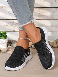 Women's Casual Comfortable Everyday Sneakers - Black - View 4
