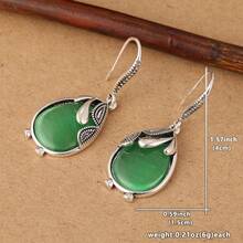 经典优雅的绿色水滴吊坠耳环，适合日常及各种场合，是送给女士的精致惊喜礼物。 - 銀色 - 查看 7