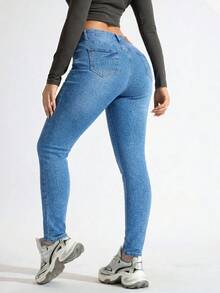 Women's Skinny Jeans With Modern Design And Button Closure: Slimming And Body Shaping Effect - Light Blue H2VA37 - View 4