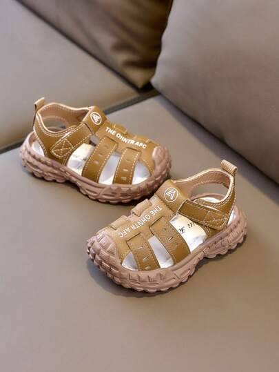 2026夏季新款时尚百搭婴儿凉鞋，柔软亲肤，保护脚趾，防滑软底，透气耐穿，宝宝爱穿，妈妈放心之选