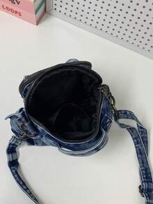 复古水洗牛仔迷你斜挎包，女士多口袋休闲信使包，配有可爱娃娃挂饰，可调节肩带，轻便单肩包，复古做旧风格斜挎包，适合日常使用 - 藍色 - 查看 10