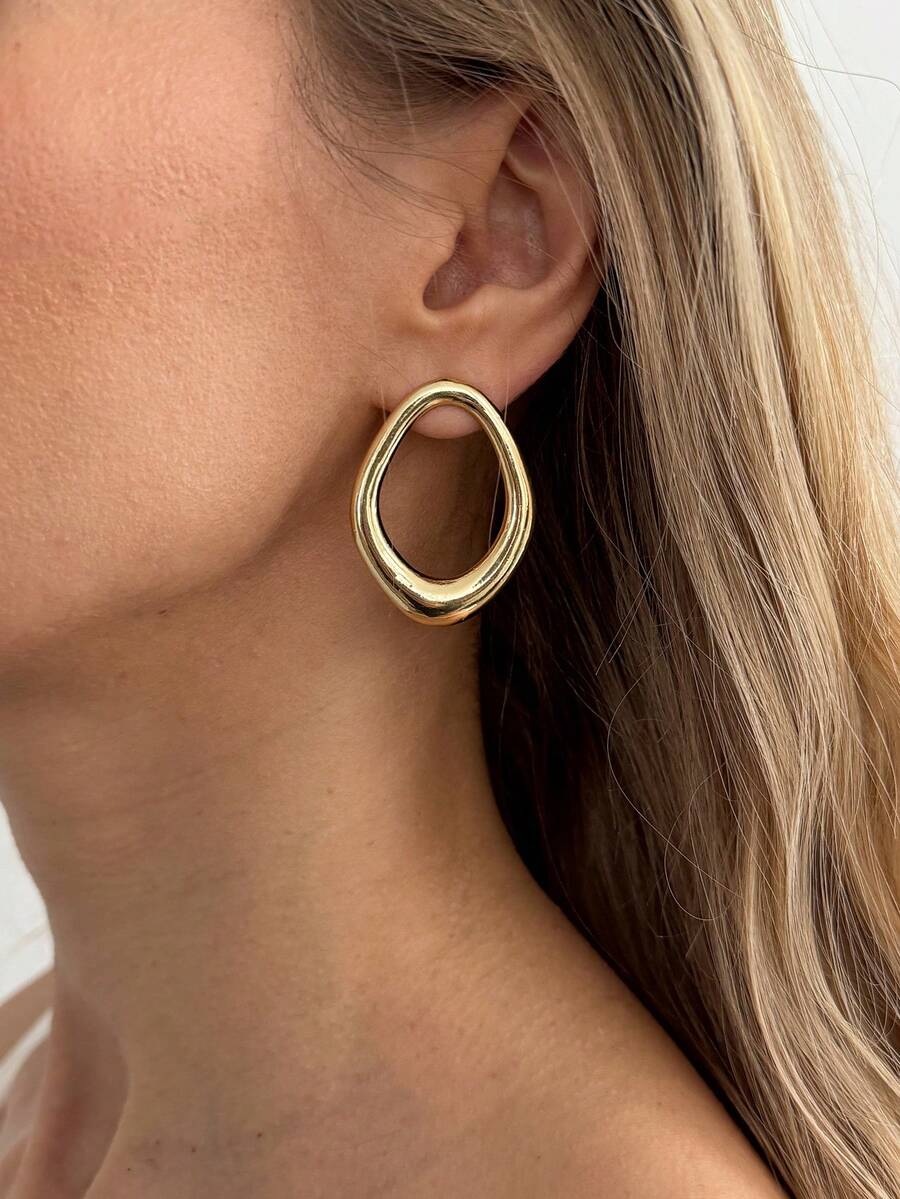 1 Pair Minimalist Luxury Asymmetrical Hollow Circle Earrings, Fashionable Elegant Lightweight Delicate Jewelry, Perfect Gift For Her - Openwork Earrings - View 1