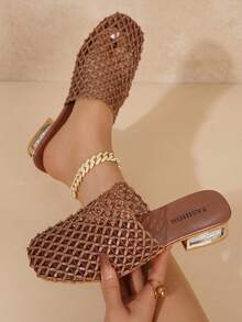 planare Nuevas sandalias de tacón grueso de tela tejida minimalista de moda para mujer en color marrón - Marrón - Ver 1