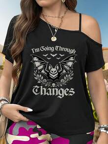 Plus Size Women's Gothic Moth Print One-Shoulder T-Shirt - Asymmetrical Strap Off-Shoulder/Boat Neck Top, Short-Sleeve H-Shaped Casual Shirt, Suitable For Spring, Beach Parties And Daily Wear - Elegant Gothic Curved Women's Clothing (Holiday Gift) 2026 Off The Shoulder Top - 黑色 - 查看 1