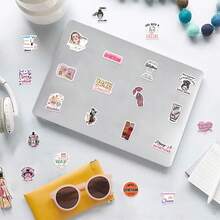 60张美容师贴纸，适用于剪贴簿、日记、笔记本电脑、保险杠、滑板、水瓶、电脑、手机、贺卡、相册、家具等。 - 查看 8