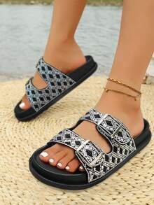 Dép lê đế bằng màu đen đính đá lấp lánh, kiểu dáng đế xuồng, thích hợp cho nữ, đi biển, phối cùng trang phục mùa xuân hè. - màu đen - Xem 3