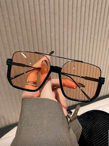 Unisex Large Frame Fashion Glasses, Suitable For Pairing With Sweaters, Jeans, Sweatpants, Hoodies, Jackets, Dresses, And Long Sleeve Shirts, Fashionable And Versatile, Elegant Attire, Suitable For Family Outings, Travel Vacations, Summer Beach Holidays And Other Outdoor Activities. - Black - View 3