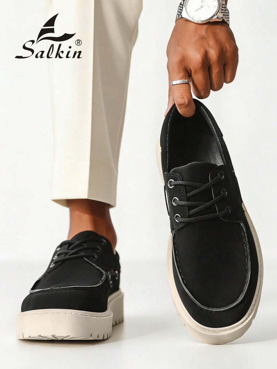 Salkin 一双男士设计师德比鞋，系带设计，柔软仿麂皮材质。价格亲民的奢华之选，适合现代生活。时尚舒适的圆头乐福鞋，优雅绅士运动鞋，纯色鞋面，防滑厚底，休闲鞋款，适合日常穿着、约会、派对、节日送礼，春夏秋季皆宜。尺码偏小，建议选购大一码。 - 黑色 - 查看 1