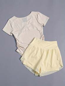 Fashionable 2-Piece Women's Yoga Sports Set, Casual Women's Yoga T-Shirt With Short Sleeves, Waist-Cinching, Ruched, Breathable Short Sleeves, High-Waisted, Butt-Lifting Yoga Sports Shorts, Anti-Exposure Design, With Pockets, Suitable For Running, Yoga, Tennis, Workouts, Cycling, Casual Outings, Evening Dates, And As A Gift For Independence Day, Labor Day, Halloween,  & Fall/Winter - Hồng + Tím hồng - Xem 9