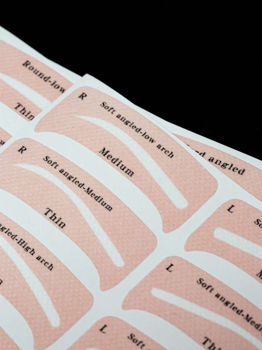 24件套眉形模板套装，眉形模板，眉形定型模具，化妆套装，美妆造型套装，24个眉形模板，3分钟快速化妆工具，专业修眉套装及美妆造型配件，赠品，旅行必备，平价好物，旅行必备（款式随机）