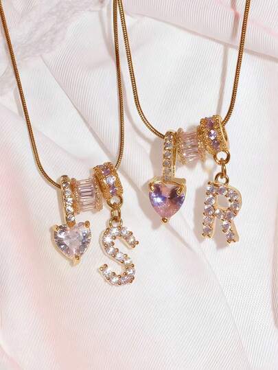 1 Mặt dây chuyền chữ cái hình trái tim tối giản đính đá Cubic Zirconia, dây chuyền chữ cái đơn giản có thể tùy chỉnh, mặt dây chuyền chữ cái bằng thép không gỉ, kiểu dáng nữ, món quà lý tưởng cho bạn gái, mẹ, gia đình, bạn bè, thích hợp cho kỷ niệm, Ngày Valentine, Ngày của Mẹ, sinh nhật, lễ tốt nghiệp, đeo hàng ngày, đám cưới, tiệc tùng và các dịp khác.