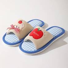 OBOVAY 女士休闲丝绒刺绣草莓图案家居拖鞋，秋冬季 - 小熊蘋果藍色 - 查看 3