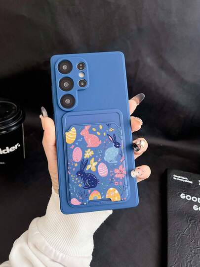 1 ốp lưng điện thoại TPU màu xanh dương chống sốc và 1 hộp đựng thẻ hình thỏ xanh dương, sản phẩm 2 trong 1 thời trang, đa năng, sáng tạo và cá nhân hóa, thích hợp làm quà tặng sinh nhật, ngày lễ, kỷ niệm cho bạn gái/bạn trai, bạn thân, vợ/chồng, gia đình, đồng nghiệp, học sinh, giáo viên.