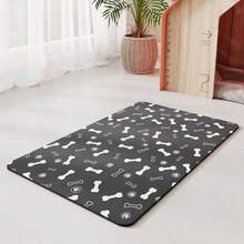1 Pc, Cute Paw Print Series Pet Feeding Mat, Wood Grain Black Paw Print Dog Feeding Mat, Suitable For Small Animals Such As Cats And Dogs. Water-Absorbing, Stain-Resistant, Easy To Clean. An Ideal Choice For Pet Food And Water Bowl Storage Mats, Home Decor Items, Kitchen Mats, And Pet Supplies For Cats And Dogs. - Multicolor - View 6