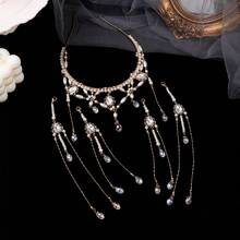 Diadema elegante de tono dorado con perlas y cristales, accesorio de cabello hecho a mano con borlas estilo bohemio para novias, damas de honor, baile de graduación y fiestas de noche - Dorado - Ver 4