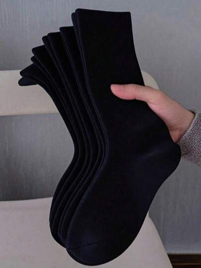 Vớ ngắn nữ màu trơn, kiểu dáng thường ngày.