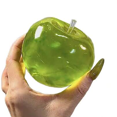 Esta manzana de cristal esponjosa tiene un tono de color suave, una piel ultra fina y una textura suave y lisa. Se puede usar como una pelota de estrés de estilo apretón, así como un juguete sensorial táctil. Es perfecto para colocar en un escritorio y hace un excelente regalo de oficina para aliviar el estrés.