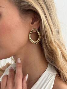 1 Pair Minimalist Luxury Asymmetrical Hollow Circle Earrings, Fashionable Elegant Lightweight Delicate Jewelry, Perfect Gift For Her - Openwork Earrings - View 3
