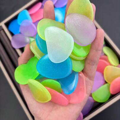 50 piezas de piedras grandes luminosas de colores que brillan en la oscuridad, adecuadas para jardín, caminos, patio, decoración exterior, paisajismo, acuario, pecera, uso interior y exterior