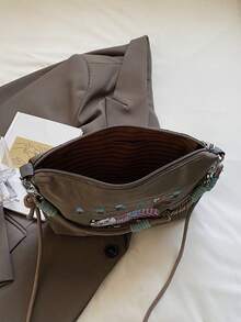 Bolso de hombro tipo mensajero versátil y de uso diario con diseño de literatura fresca, bolso de mensajero retro tejido de nicho con correa de hombro ajustable, bolso de mensajero clásico personalizado para ir a la universidad, compras y citas, entre otros. - Gris - Ver 11