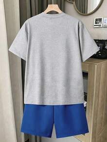 2pcs/Set Pakaian Anak Laki-Laki Motif Mobil Balap Keren, Kaos Longgar Bergambar Mobil Sport Dipadukan dengan Celana Pendek yang Senada, Gaya Jalanan Musim Panas untuk Kembali ke Sekolah - Grey - View 2
