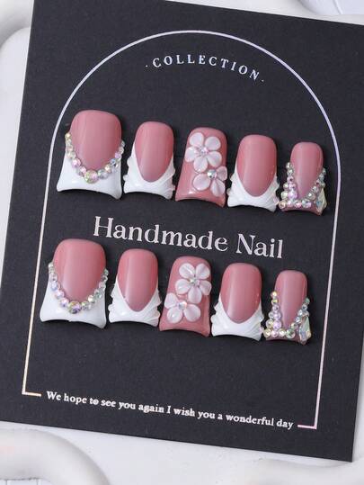 10片/套，欧美手工鸭嘴美甲贴片，Y2K粉色法式风格，3D手工雕刻设计，手工绘制深V设计，镶嵌钻石美甲装饰。包含1片果冻胶和1把指甲锉。非常适合日常佩戴，也适合科切拉音乐节派对等场合的装扮，是美甲贴片和美甲护理产品的理想之选。