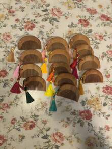 1pc/3pcs/5pcs - Tassel Wooden Comb, Natural Peach Wood Comb Anti-Static And Scalp Massage! Vintage Tassel Wooden Comb With Bohemian Vibe, Portable For Gentle Care Of Every Hair Strand. Peach Wood Comb With Tassel, Perfect Gift For Best Friend, Say Goodbye To Frizzy Hair! Handmade Wooden Comb With Small Tassel - Tassel Comb, Tassel Color Random - View 9