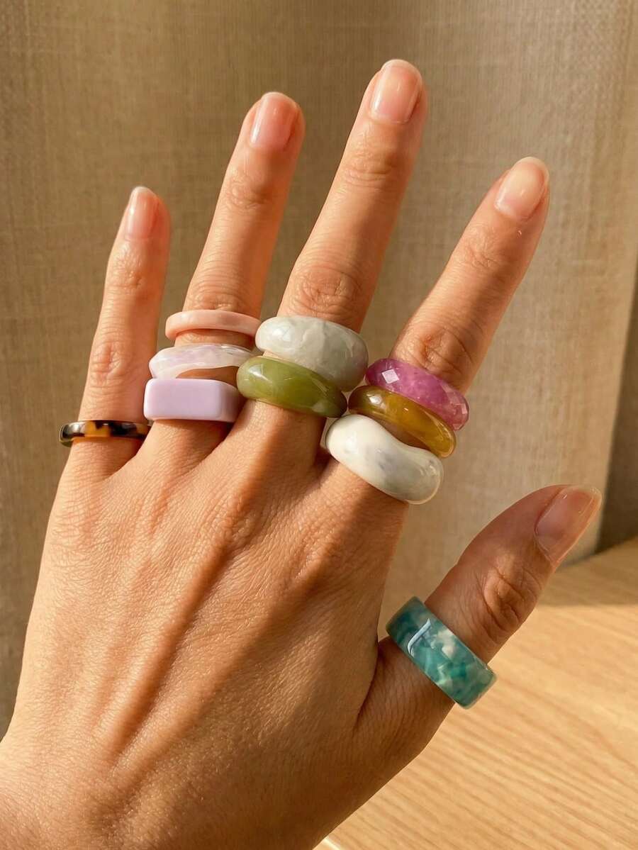 CHOSHILAR 10pcs/Set Boho Style Resin Rings, Marble Texture, Combination Of Wide Plain Bands And Irregular Designs, Suitable For Women's Casual Outfits, Carefree Style, Ideal Accessory For Music Festivals, Vacations And Holiday Gifts. (Due To The Handmade Tie-Dye Process, Each Ring Has A Unique Pattern, And There May Be Some Color Variations Between Batches)