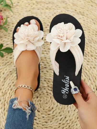 Summer New Green 3D Floral Thong Sandals For Women, Fresh Mori Style Thick-Sole Platform Flip Flops, Beach Holiday Shoes, Fairy-Like Design, Brightening, Niche Style Slippers