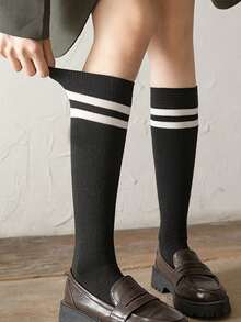 2pairs Women's Comfortable Black & White Stripe Over Knee High Socks For Fall And Winter, Cozy - 黑與白 - 查看 3