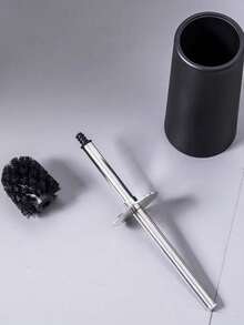 这款银色不锈钢落地式马桶刷是家庭用户、酒店服务员、公寓租户、宿舍学生和商业清洁人员的理想之选。它采用现代时尚的落地式设计，稳固防滑底座，坚固耐用的防锈材质，以及柔韧的深层清洁刷毛，是浴室清洁的必备佳品。这款节省空间的耐用马桶刷非常适合家庭浴室、酒店卫生间、公寓洗手间、宿舍卫生间和办公室卫生间等场所使用。 - 多色 - 查看 9