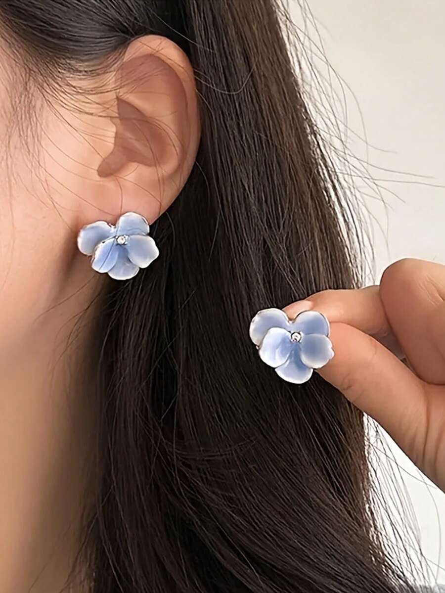 Bộ 2 chiếc khuyên tai kẹp hình cánh hoa màu xanh dương thanh lịch, khuyên tai không cần xỏ lỗ bằng men sứ tinh tế, trang sức thời trang dành cho nữ. - Nhiều màu - Xem 1