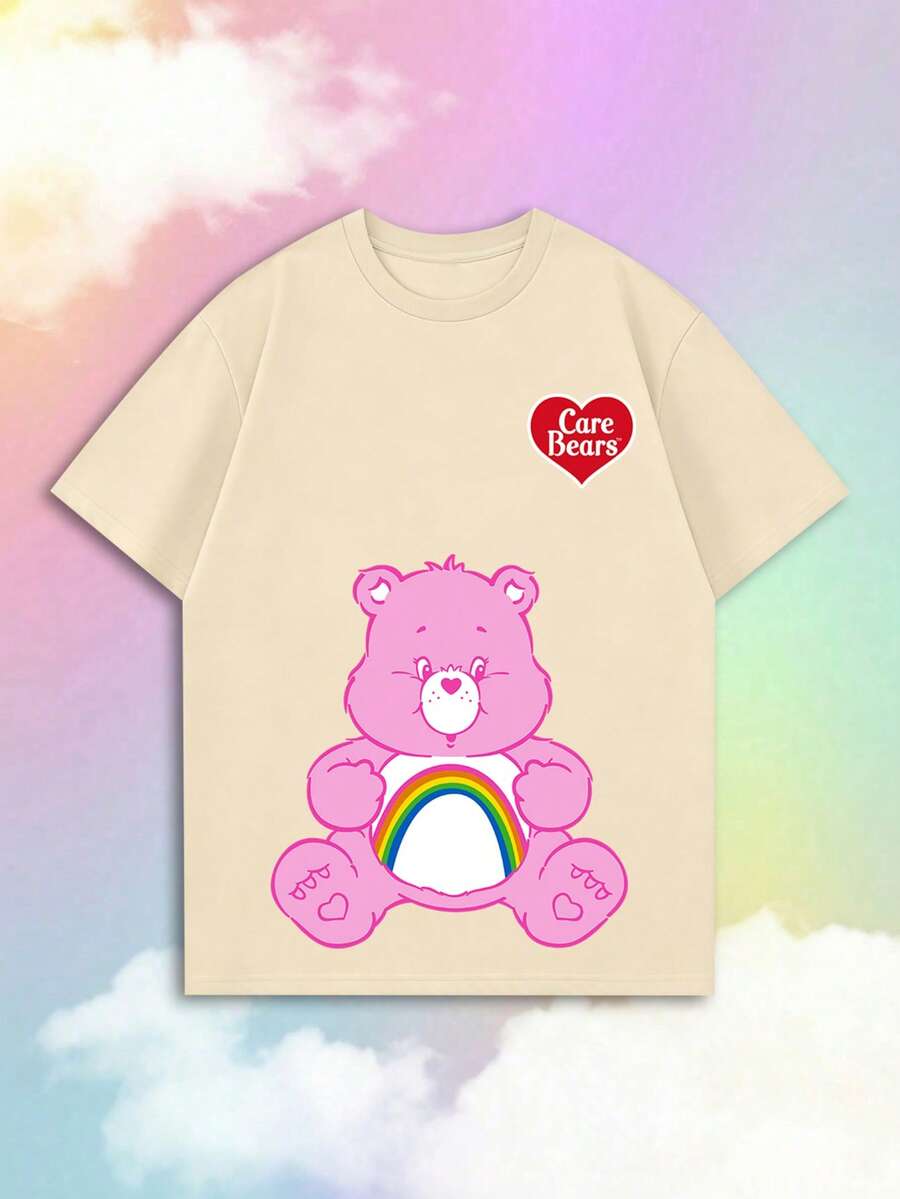 SHEIN | Care Bears Áo thun nữ tay ngắn mùa hè cổ điển in hình gấu hồng hoạt hình ôm cầu vồng vui nhộn, sự kết hợp giữa phong cách ngọt ngào nữ tính và thẩm mỹ retro Mỹ, thiết thực cho việc đi lại hàng ngày, phù hợp cho các buổi đi chơi của các cô gái, dã ngoại mùa hè, cuộc sống sinh viên, check-in mua sắm, chợ theo chủ đề, kỳ nghỉ ngắn ngày, thư giãn ngày lễ và hơn thế nữa, một chiếc áo tay ngắn giúp tạo nên trang phục giúp trẻ trung hơn. - Màu be - Xem 1