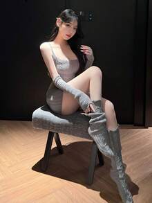 袖子 2+ 连衣裙 1+ 袜子 2，COS 热辣女孩针织连衣裙灰色修身镂空二维暗风性感 COS 套装 - 灰色 - 查看 8