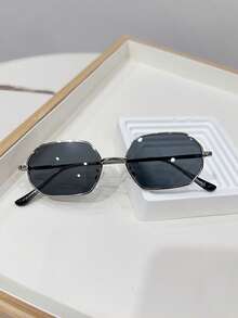 1pc Women's Casual Retro Square Black Small Frame Fashion Glasses, Suitable For Daily Wear And Street Photography - black gray - View 5