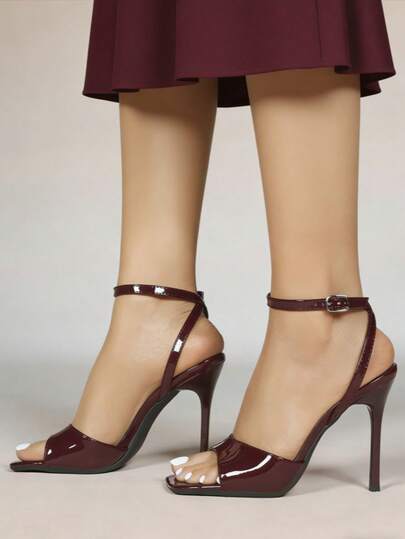 Sandal quai vuông một quai, gót mỏng, màu đen, trắng, mơ, nâu, đỏ rượu vang, chất liệu da PU thoáng khí, thiết kế khóa kim loại, phù hợp cho đi làm hàng ngày, hẹn hò, dự tiệc, du lịch, phong cách tối giản đa năng, giúp kéo dài đôi chân.
