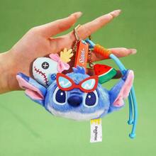 Disney 迪士尼人物毛绒钥匙扣——包括草莓熊、史迪奇、小熊维尼和其他可爱的毛绒钥匙扣——非常值得推荐，是绝佳的小礼物。 - 彩色 - 查看 10