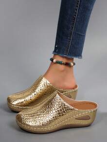Glossy Gold Wedge Sandals, Retro Closed Toe Thick Soft Bottom Comfortable Women's Outdoor Shoes - Gold - View 5