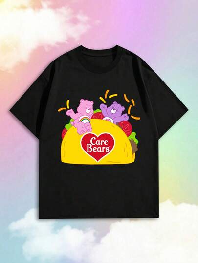 SHEIN | Care Bears Áo thun nữ tay ngắn mùa hè cổ điển in hình gấu Taco hoạt hình ngộ nghĩnh, kết hợp giữa phong cách ngọt ngào, thư giãn và thẩm mỹ retro Mỹ, rất tiện dụng cho việc đi lại hàng ngày, phù hợp cho các buổi đi chơi của các cô gái, dã ngoại mùa hè, cuộc sống sinh viên, check-in mua sắm, chợ theo chủ đề, kỳ nghỉ ngắn ngày, thư giãn ngày lễ và hơn thế nữa. Một chiếc áo tay ngắn giúp tạo nên những bộ trang phục giúp bạn trẻ trung hơn.