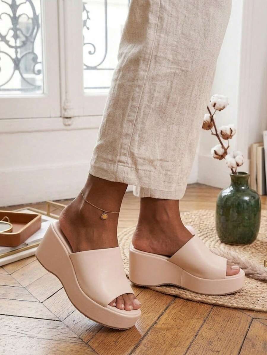2026 New Retro X-Shaped Open Toe Sandals, Vacation Beach Platform Thick Sole Slippers For Women - Beige - View 1