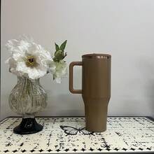 Insulated Tumbler 40oz | Reusable Stainless Steel Mug With Straw | Keeps Cold 24hrs / Hot 12hrs | Ideal Gift For Men & Women Fits Car Cup Holders, Great For Gym & Daily Use - Màu Khaki - Xem 3