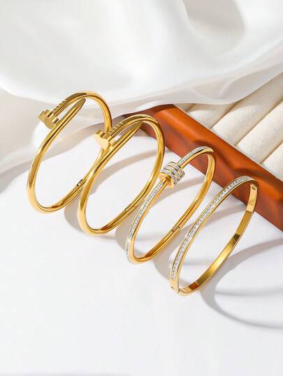 Vòng tay hình trái tim bằng thép không gỉ mạ vàng 18K đính đá Zirconia - Thiết kế phối vàng sang trọng, phù hợp cho đi làm hàng ngày, đeo cùng các vòng khác, dự tiệc như một phụ kiện đeo tay thanh lịch dành cho nữ.