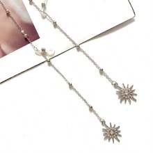 1 chiếc mặt dây chuyền hình bầu trời sao đính đá lấp lánh, kèm dây đeo kính - Chống trượt, thiết kế thời trang, phù hợp cho cả nam và nữ. - Phong cách thông thường - Xem 3