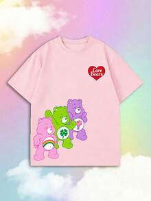SHEIN | Care Bears Áo thun nữ tay ngắn mùa hè in hình hoạt hình ba chú gấu cổ điển, kết hợp giữa phong cách ngọt ngào, thư giãn và thẩm mỹ retro Mỹ, rất tiện dụng cho việc đi lại hàng ngày, phù hợp cho các buổi đi chơi của các cô gái, dã ngoại mùa hè, cuộc sống sinh viên, check-in mua sắm, chợ theo chủ đề, kỳ nghỉ ngắn ngày, nghỉ lễ và nhiều hơn nữa. Một chiếc áo tay ngắn giúp tạo nên những bộ trang phục giúp bạn trẻ trung hơn. - Hồng - Xem 1