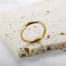 1枚个性化钻石戒指，钛钢内外球形戒圈，轻盈奢华珠宝配饰，小巧精致的不锈钢情侣戒指，男女皆宜，简约优雅，万圣节和圣诞节小礼物 - 金色 - 查看 4