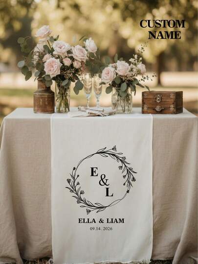 Un camino de mesa de lino personalizado e impreso, adecuado para miembros de la familia, bodas y ocasiones en el hogar. Elegante y sencillo, es un gran regalo para mamá, papá, la familia, celebraciones de inauguración de la casa y comedores.